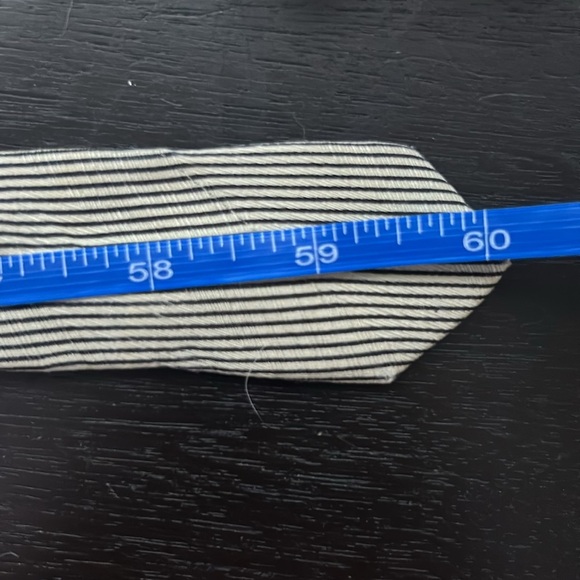 Vintage Gianni Versace Silk Tie - Baroque Gold & Black Design - Picture 8 of 8